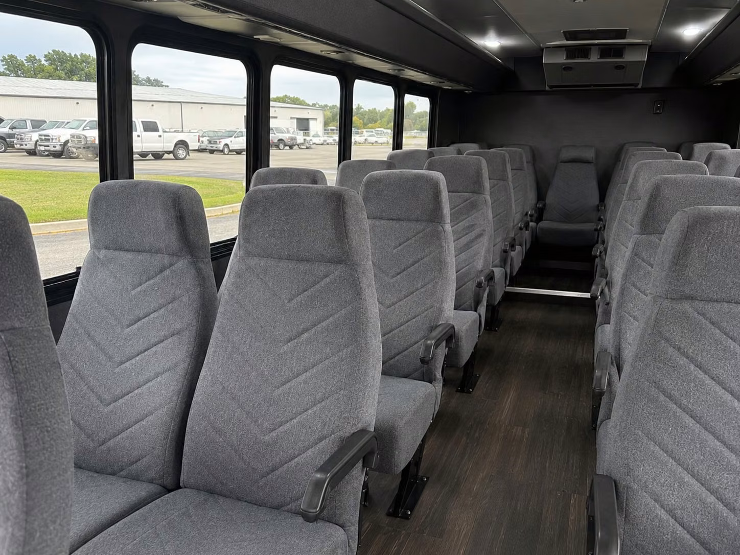henderson 20 passenger minibus rental